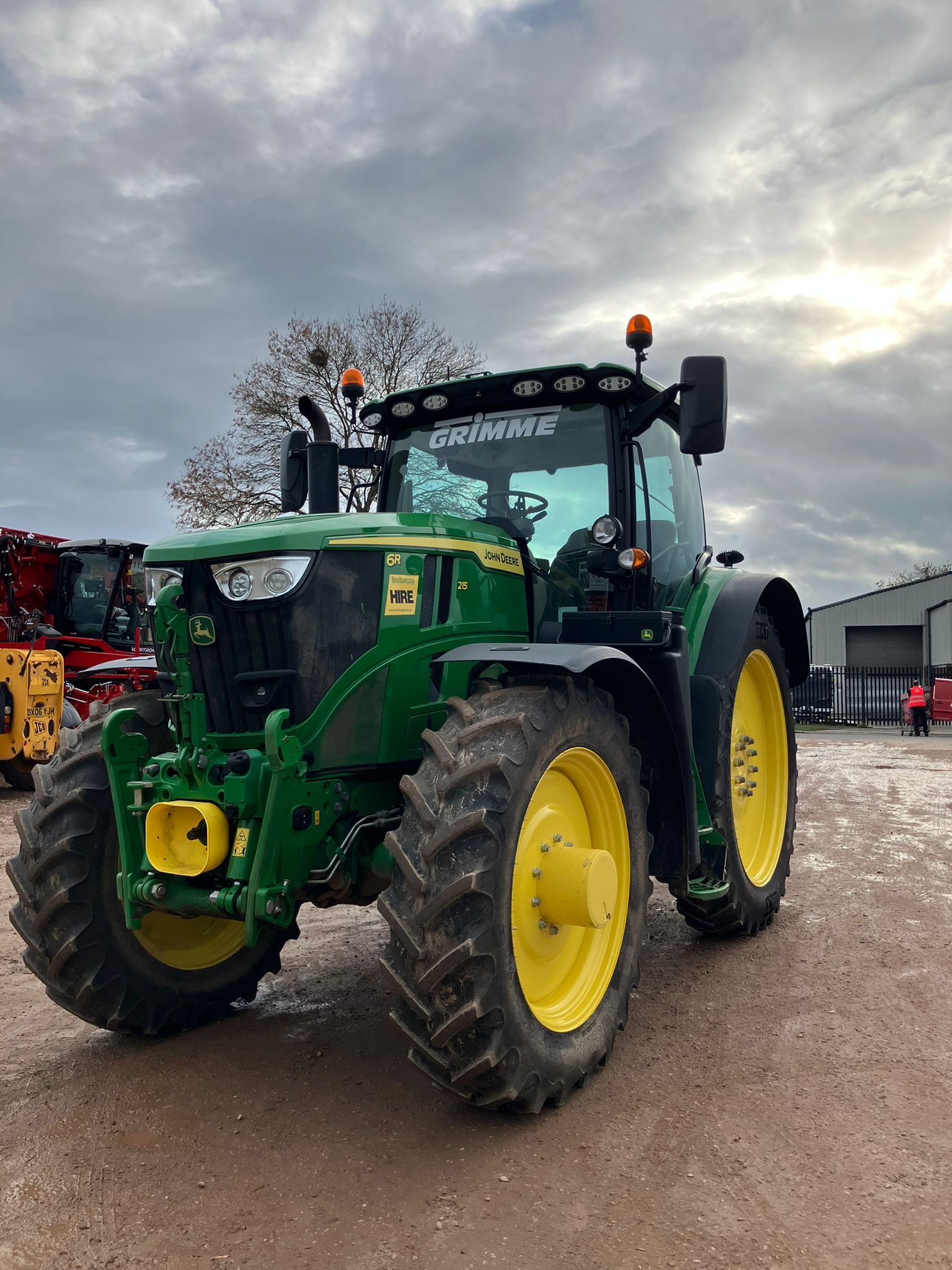 John Deere 6r215