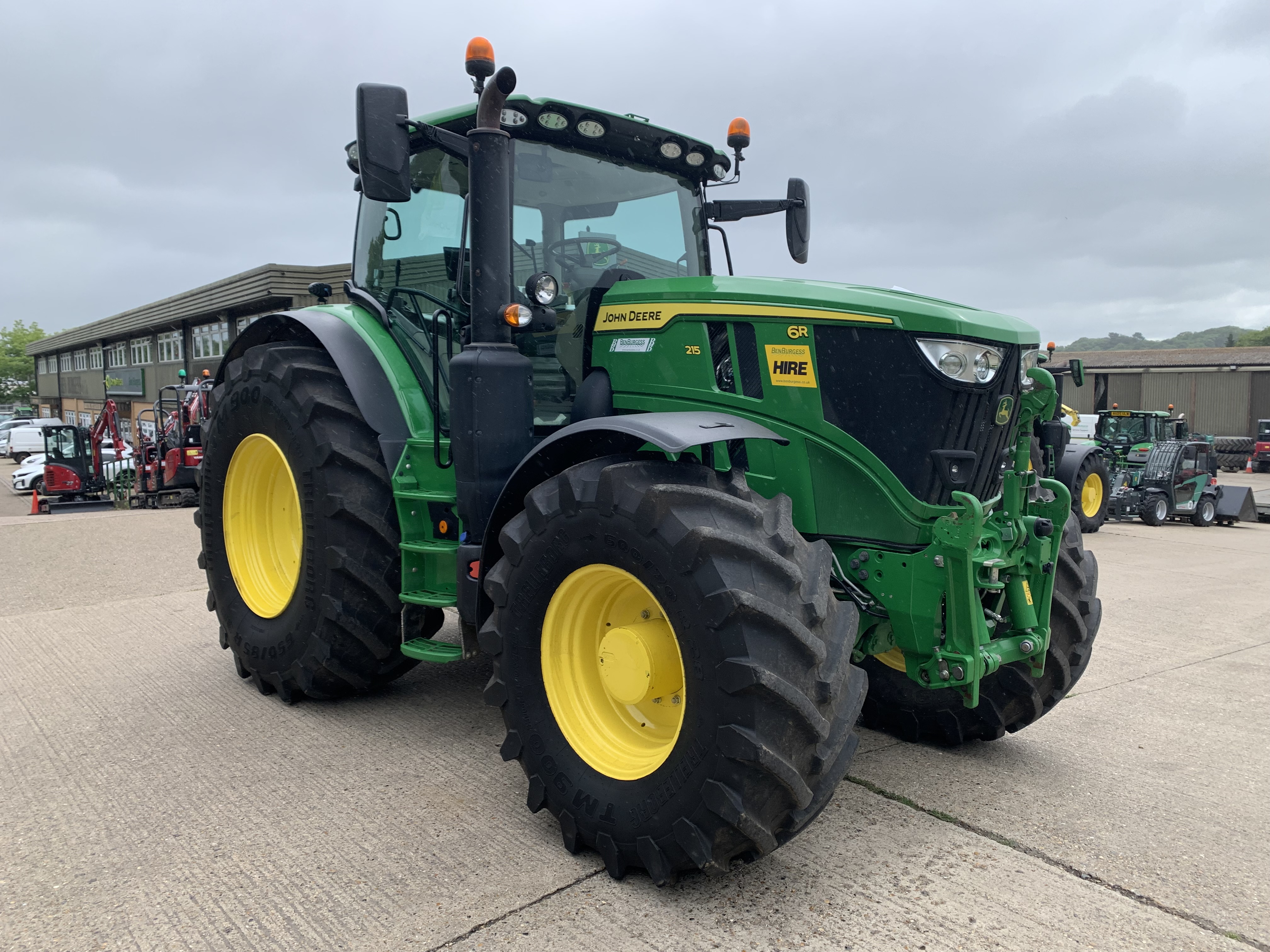 John Deere 6r215