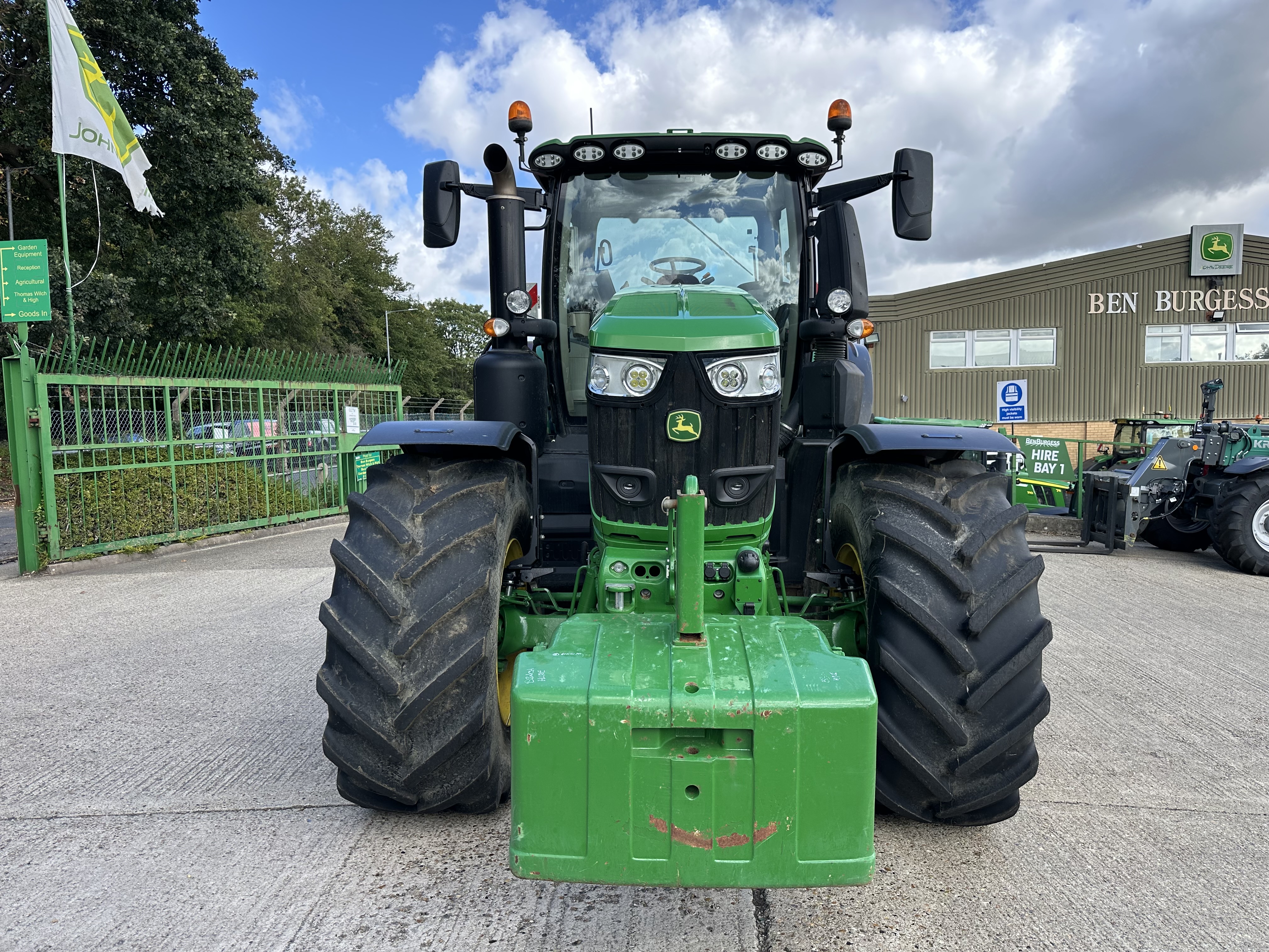 John Deere 6r250