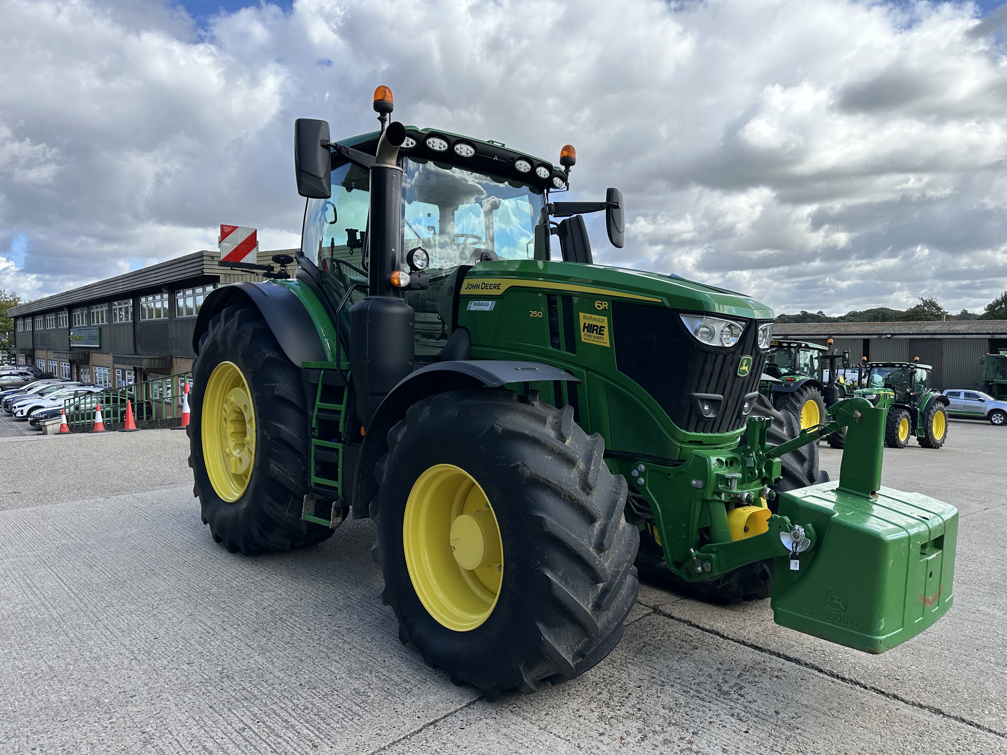 John Deere 6r250