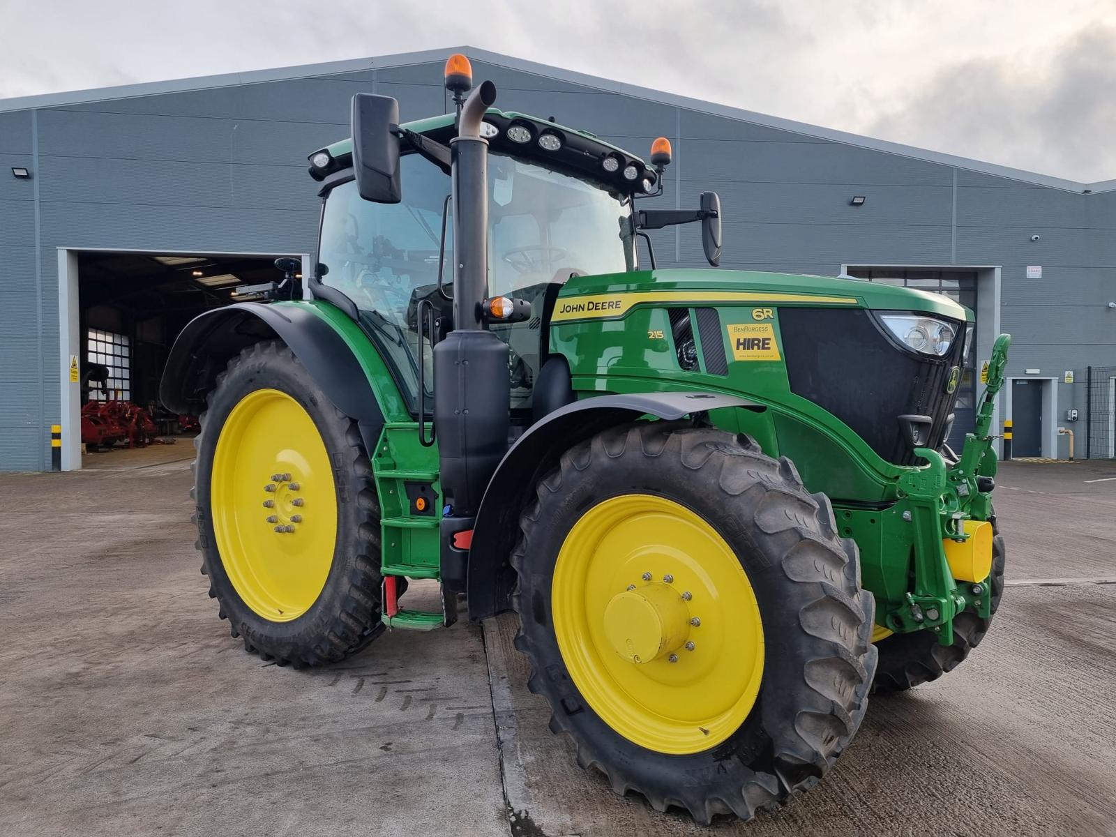 John Deere 6r215