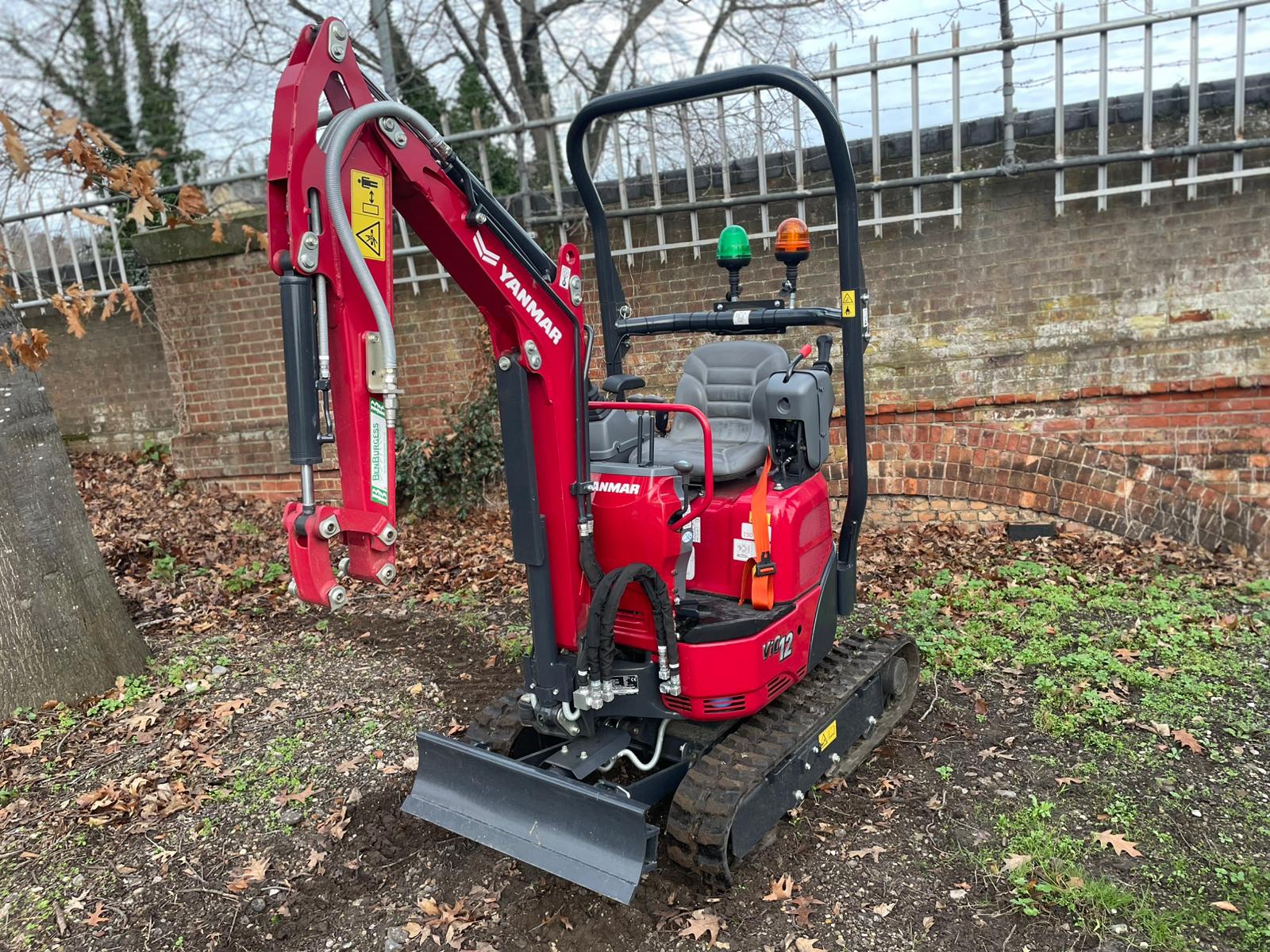 Yanmar Vio12-2a
