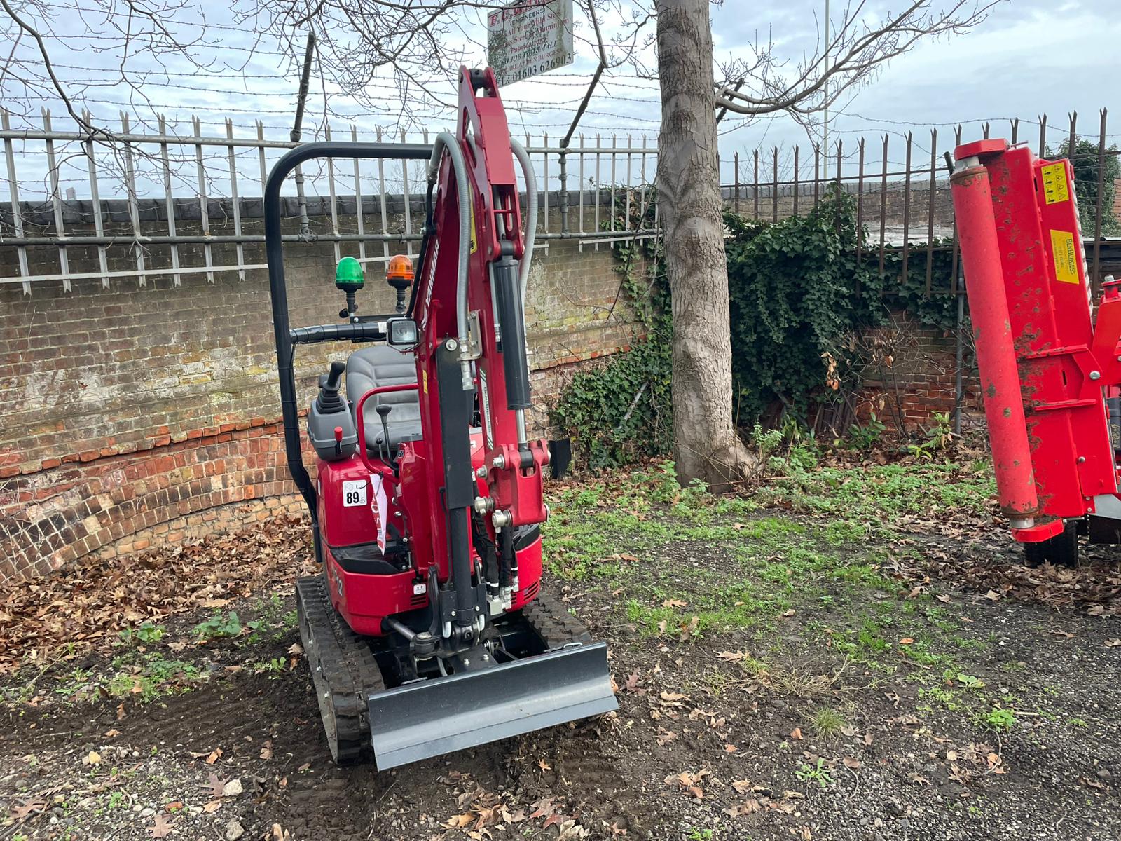 Yanmar Vio12-2a