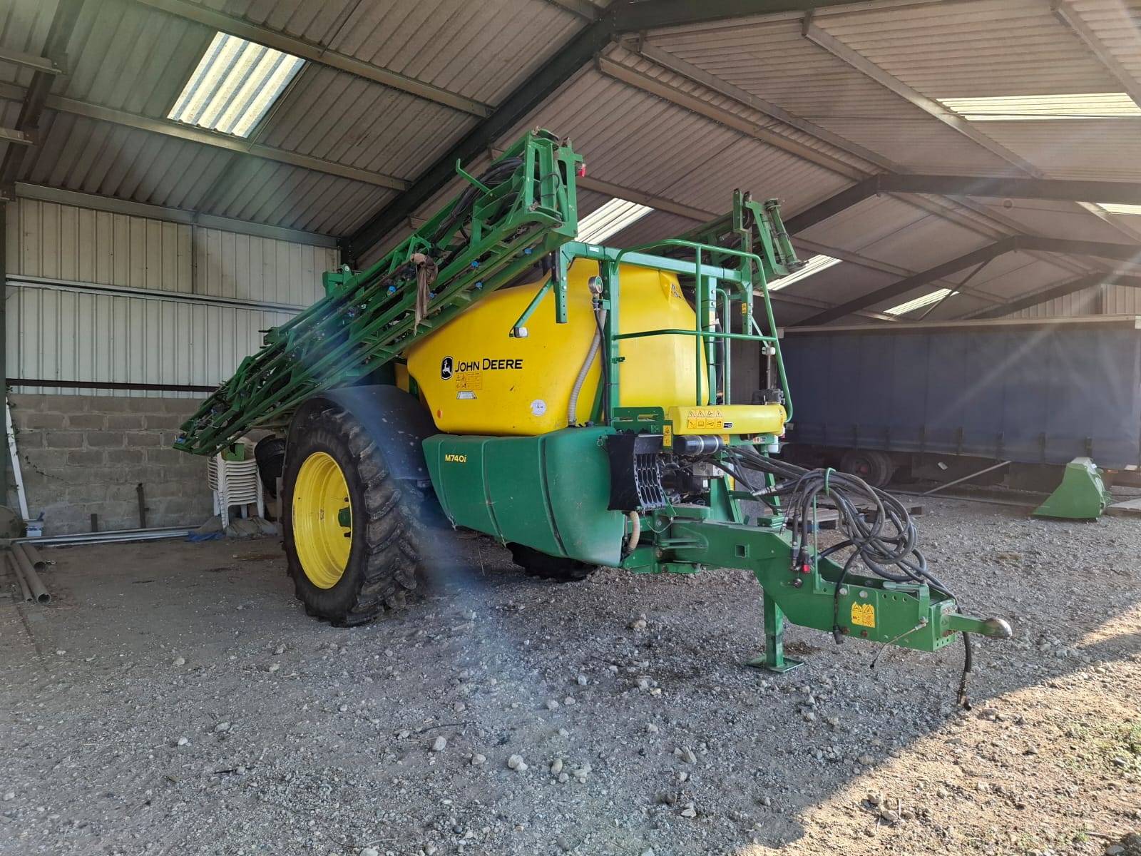 John Deere M740i