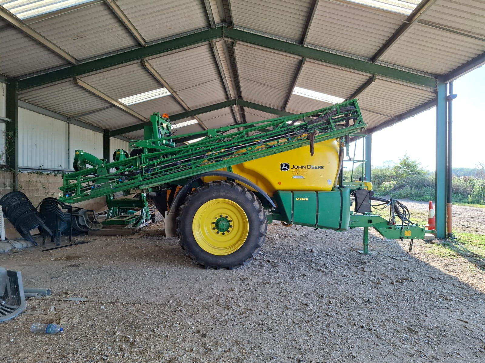 John Deere M740i