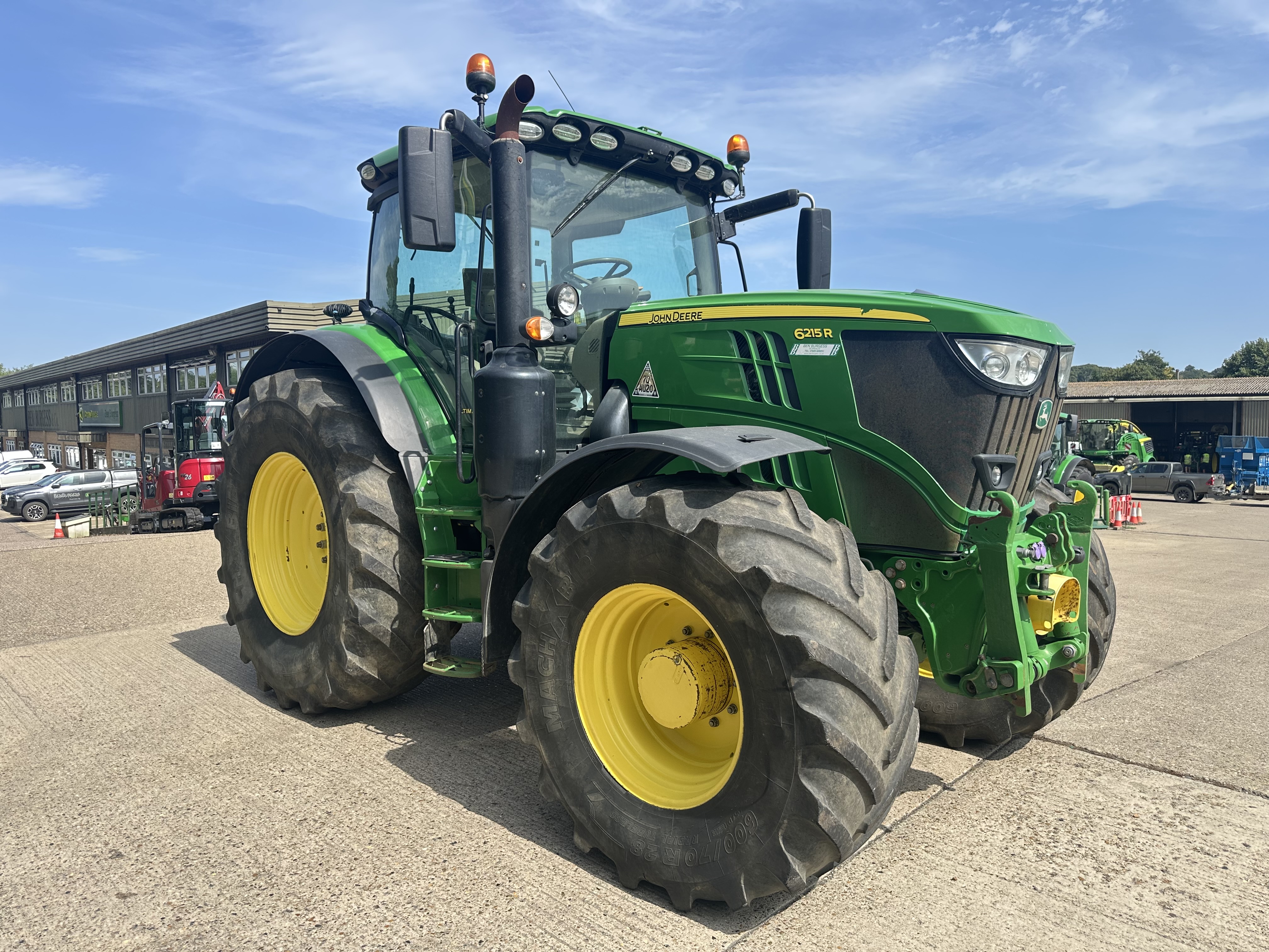 John Deere 6215r