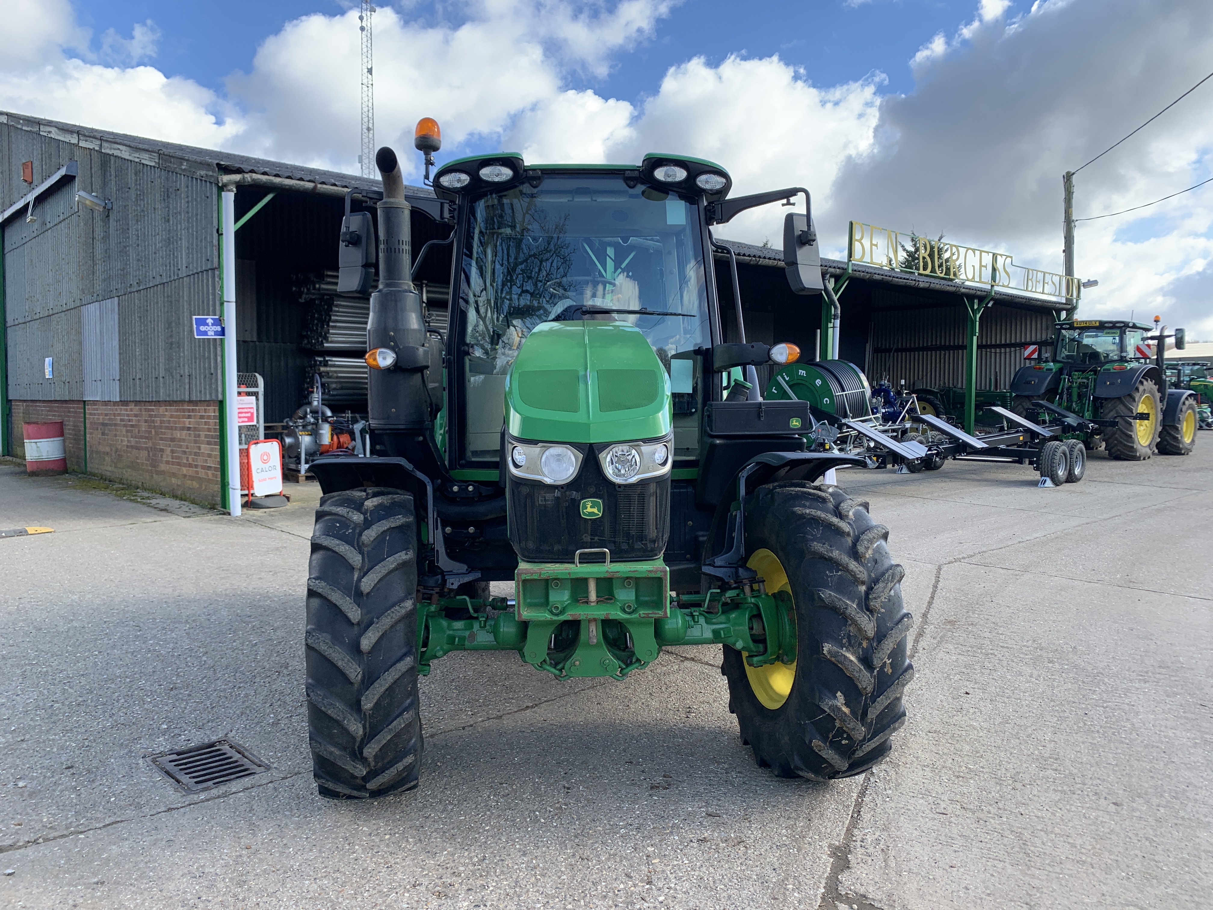 John Deere 6120m