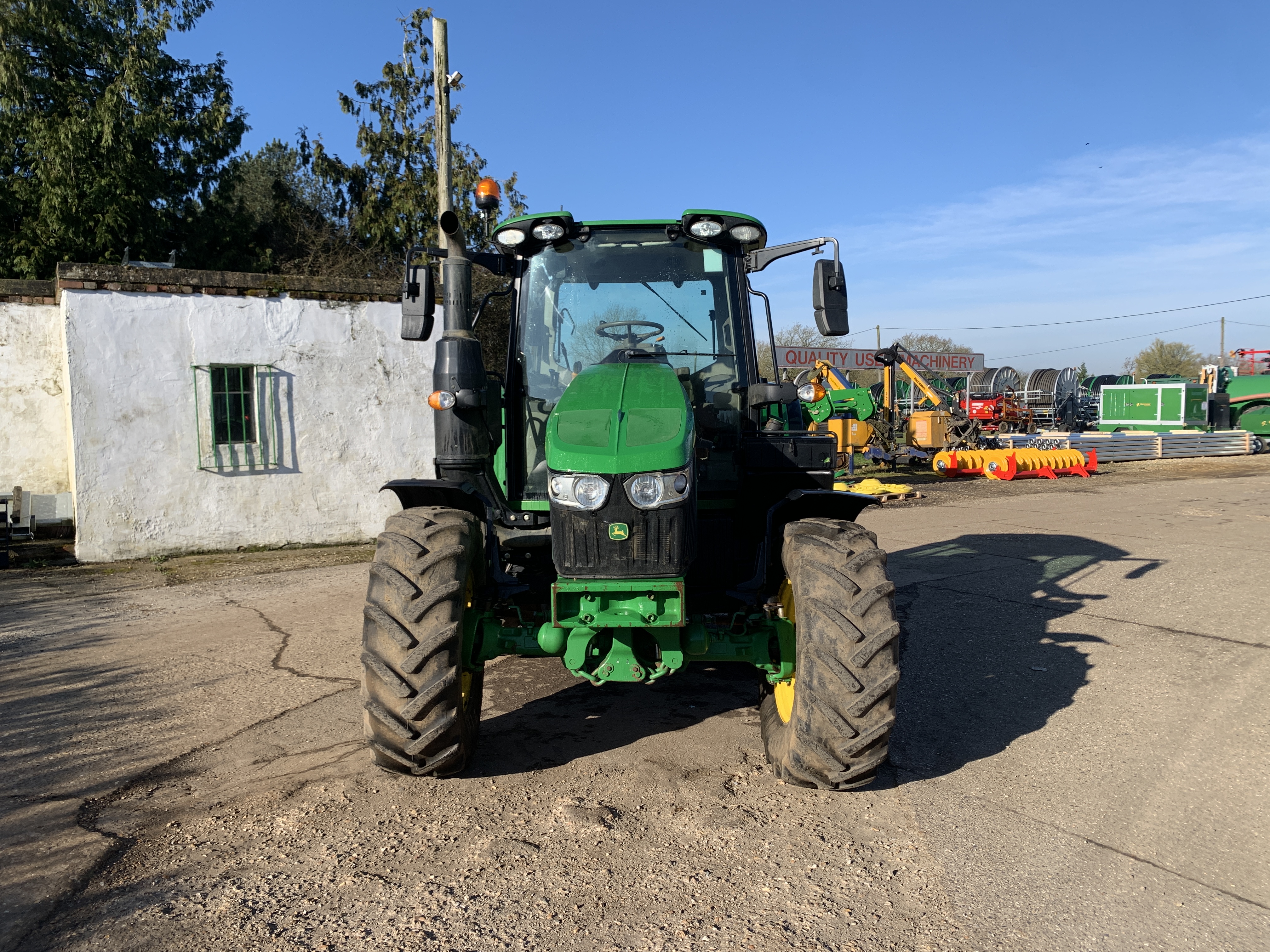 John Deere 6120m