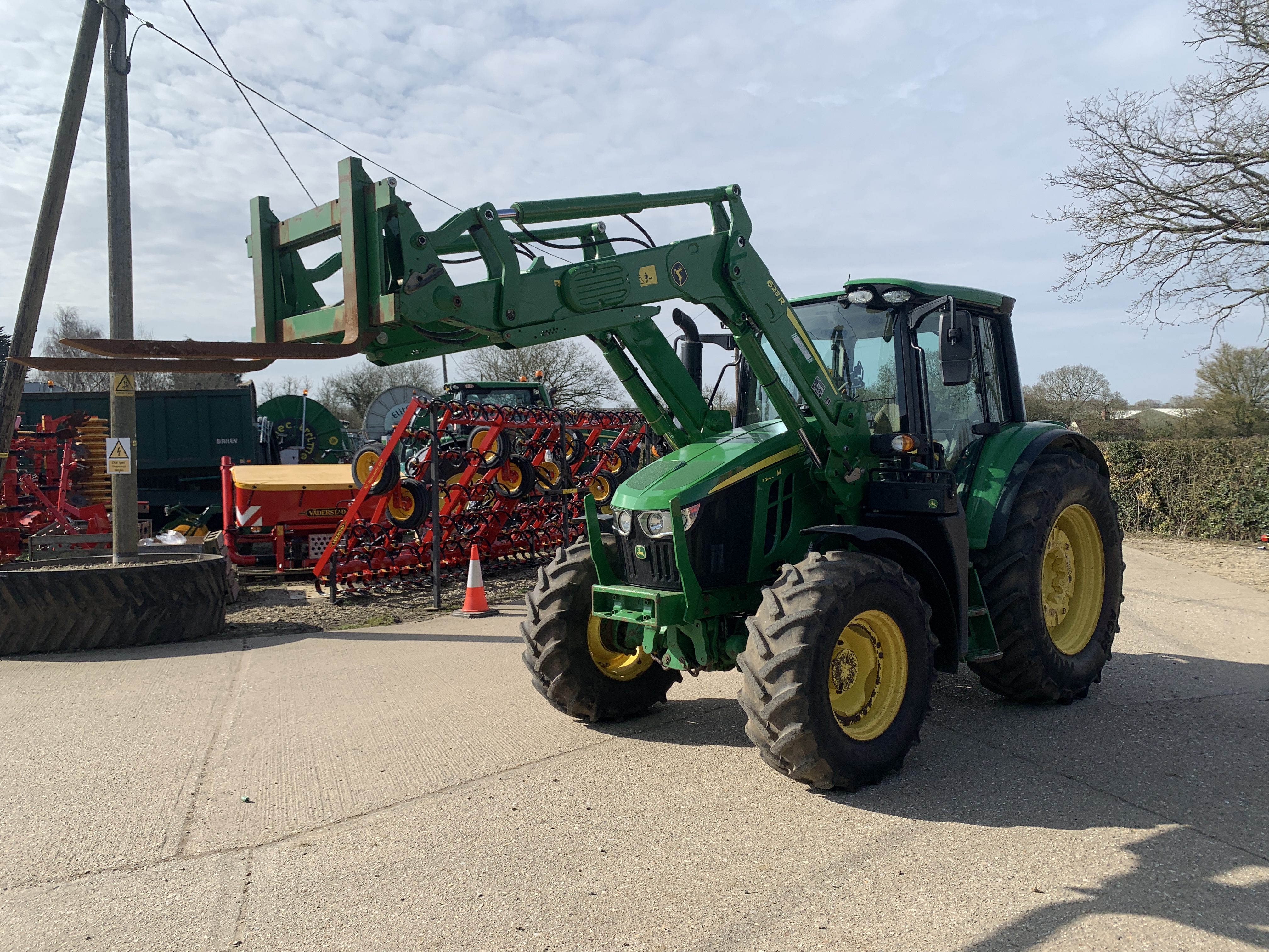 John Deere 6120m