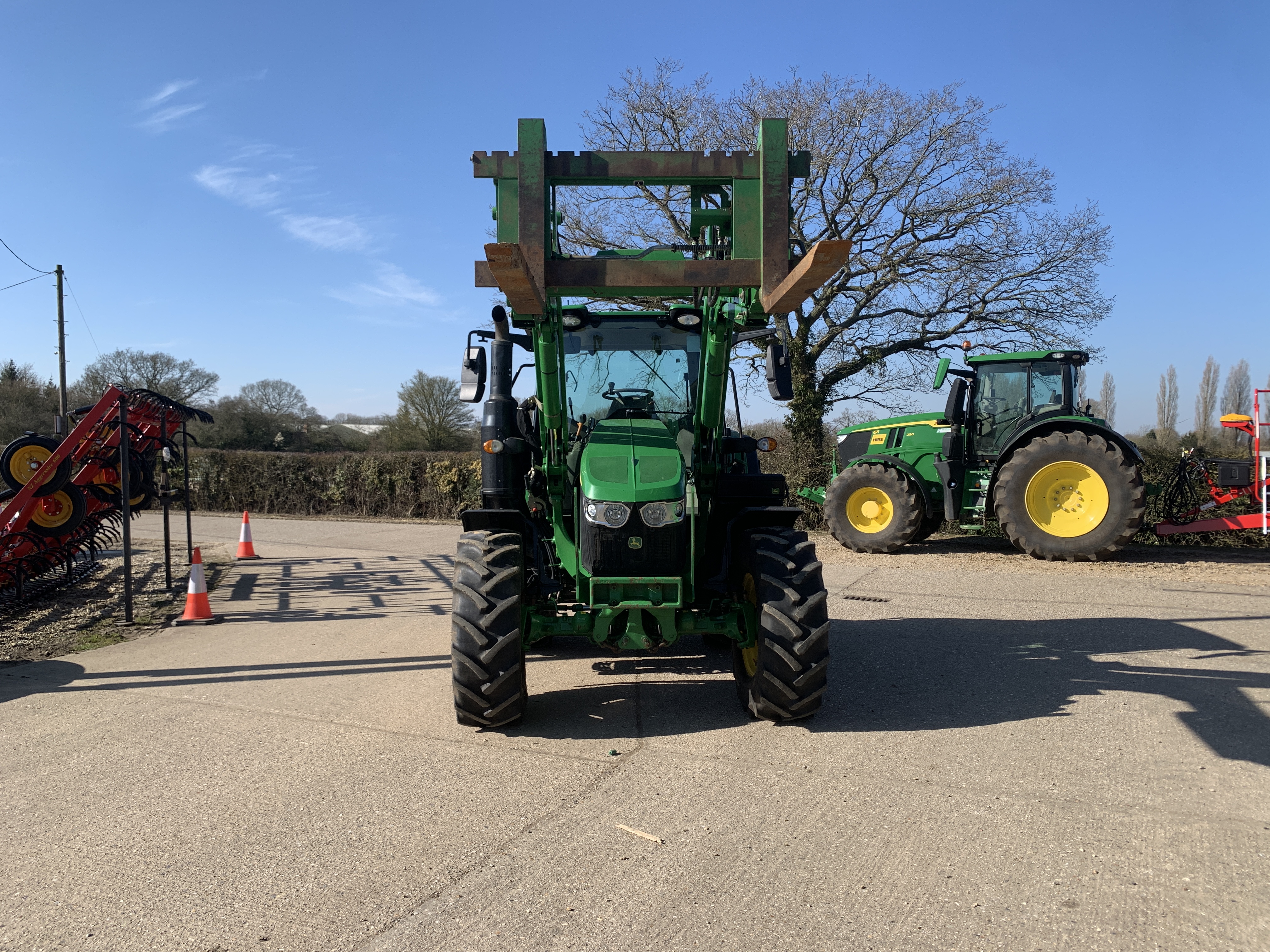 John Deere 6120m