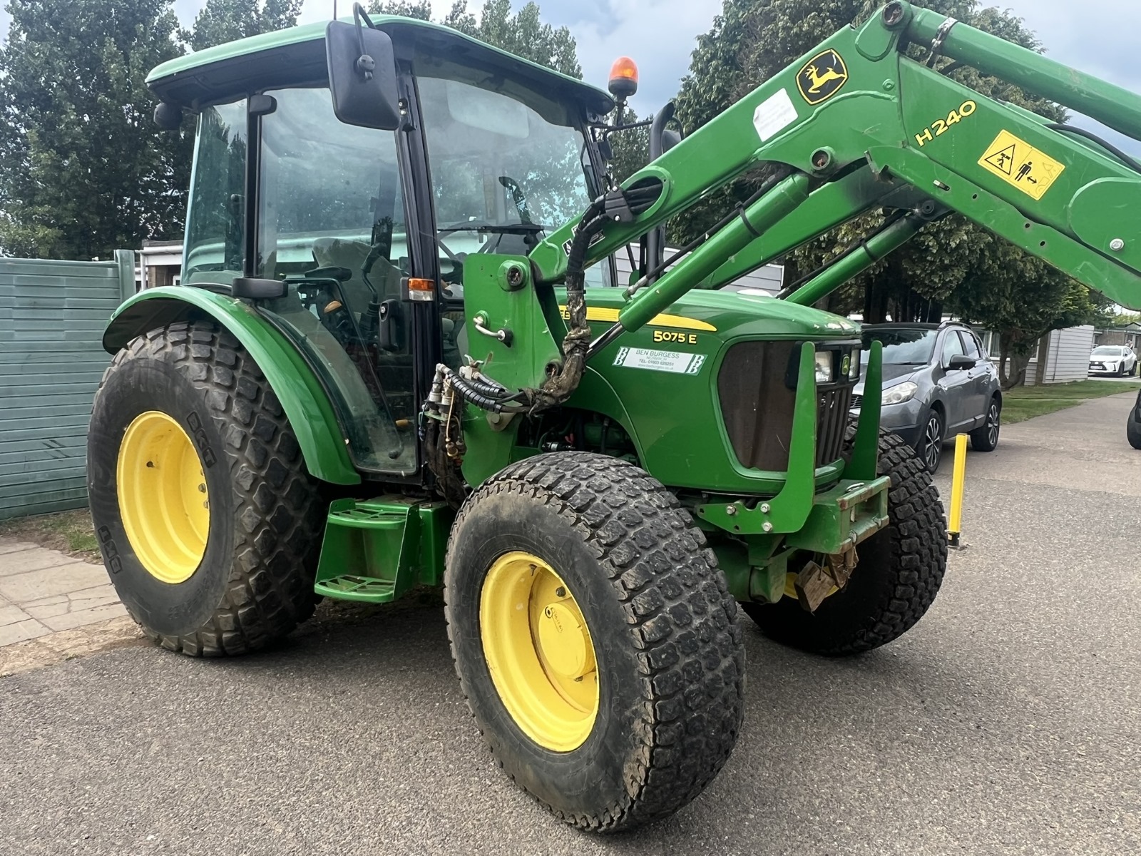John Deere 5075e