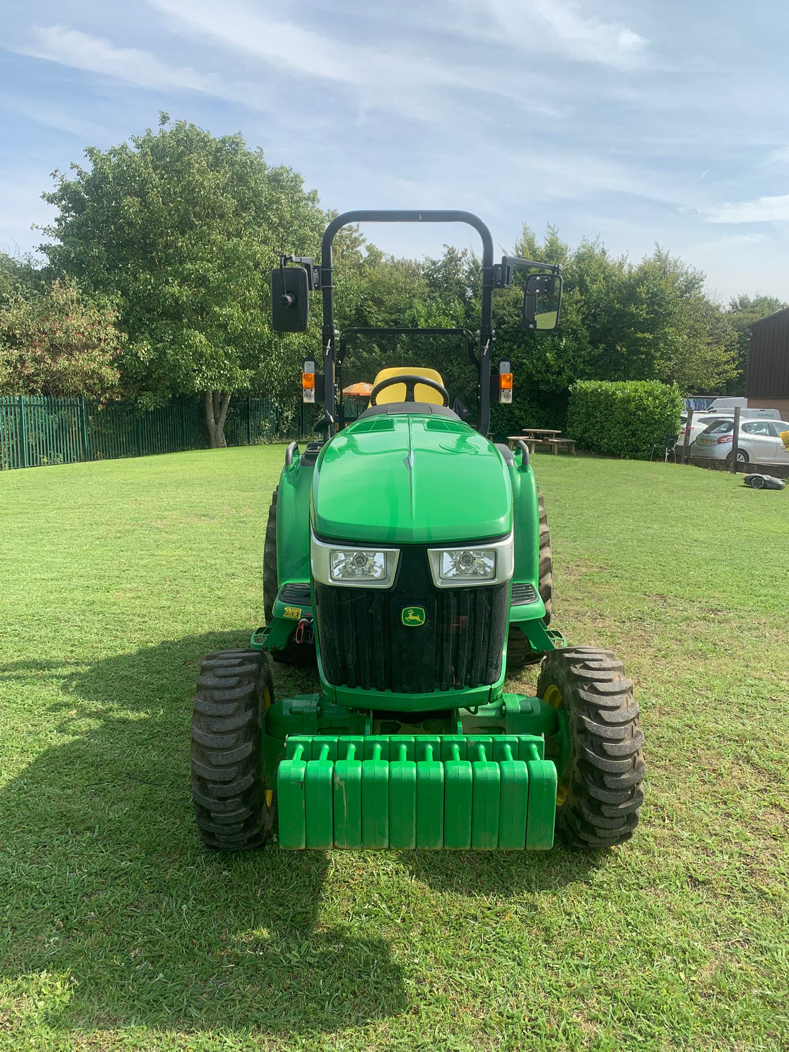 John Deere 3046r Rops It