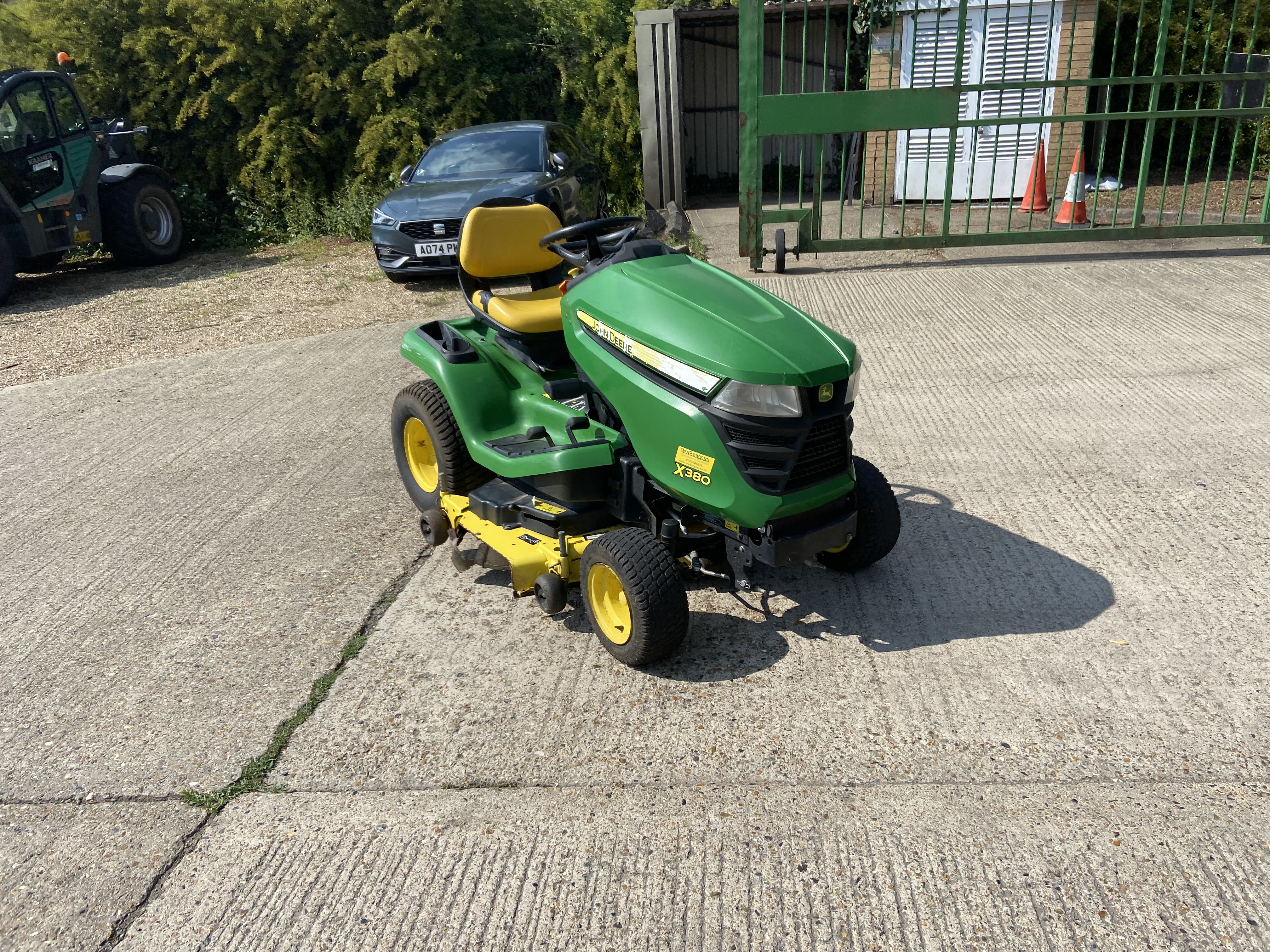 John Deere X380 48″