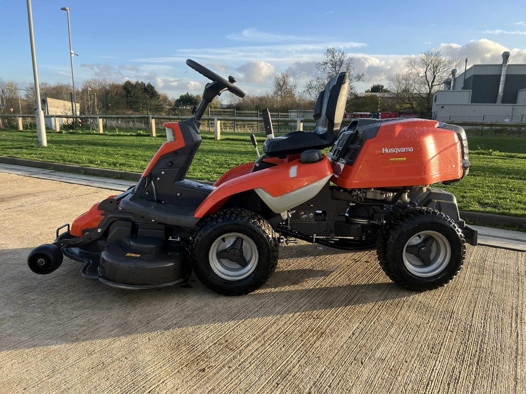 Husqvarna R216t Awd