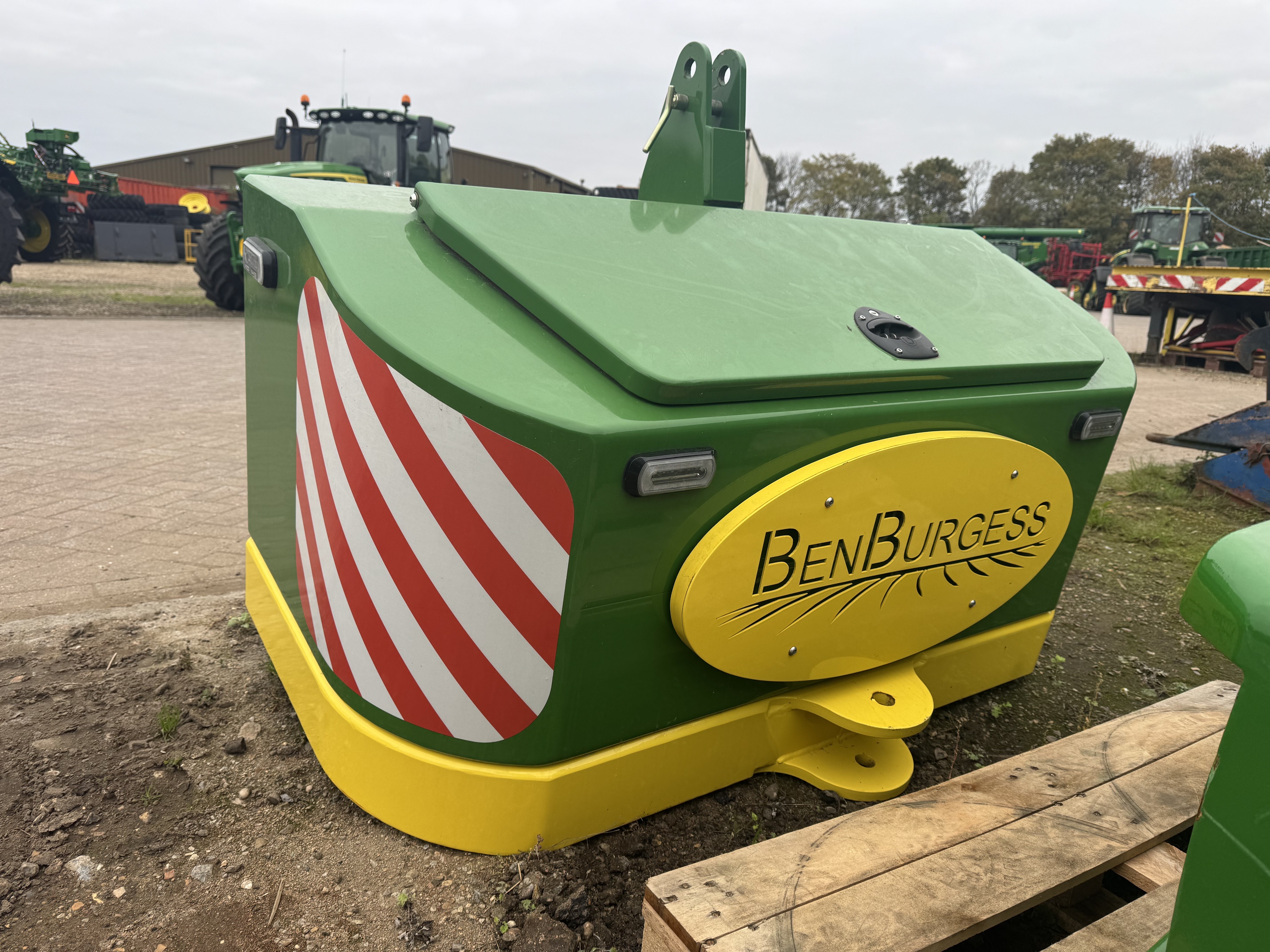 Miscellaneous Fenbox