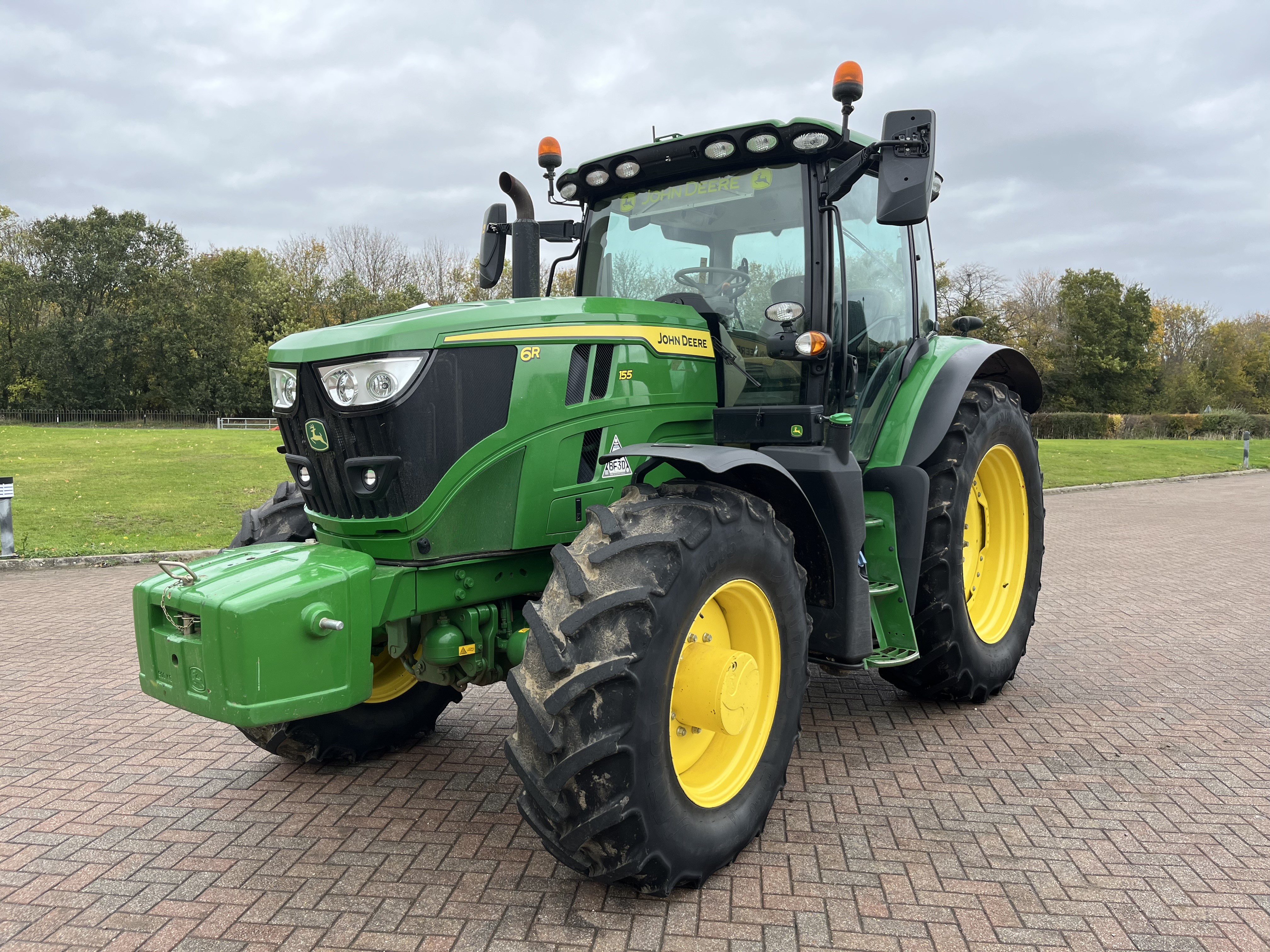 John Deere 6r155