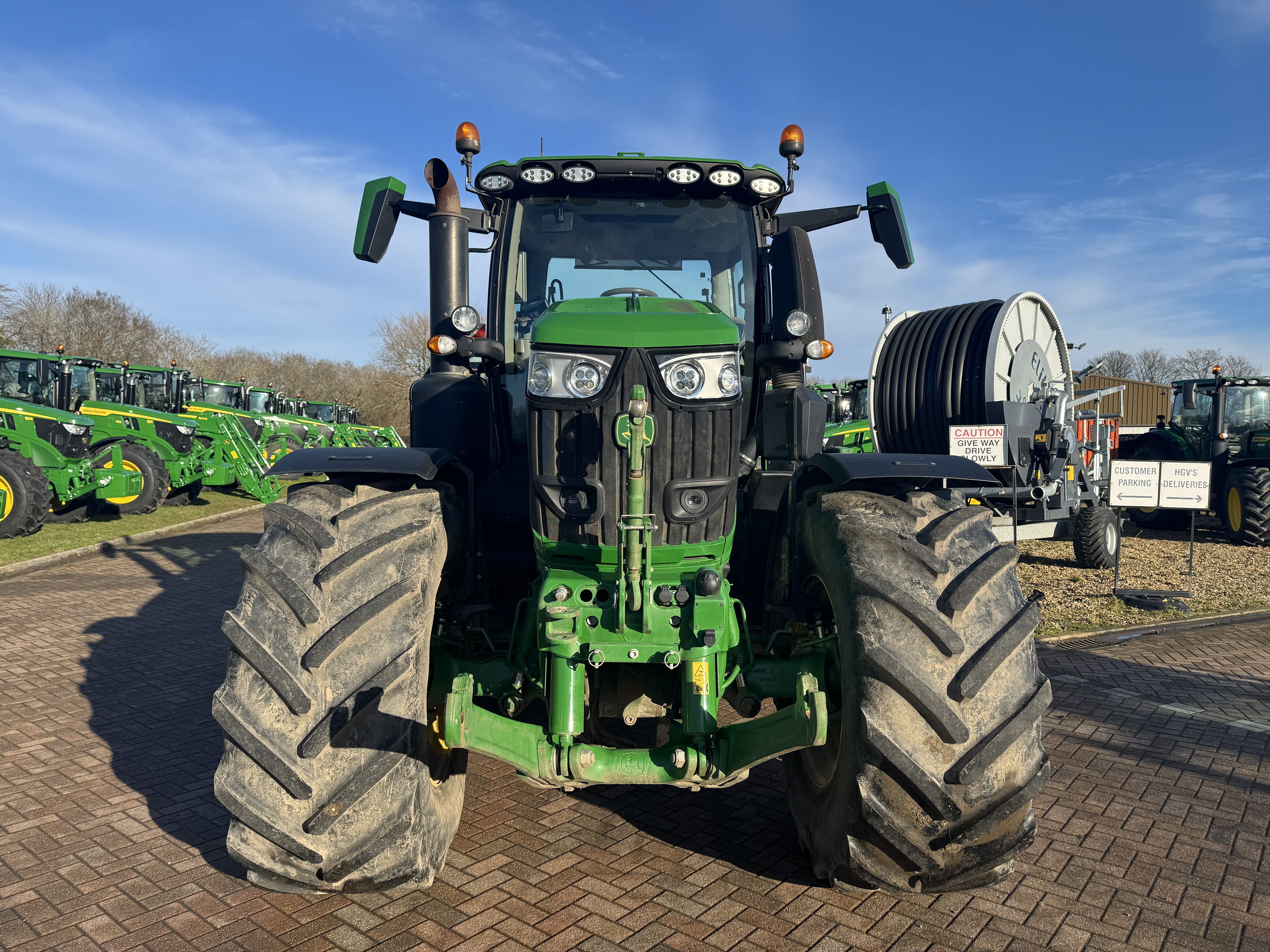 John Deere 6r250