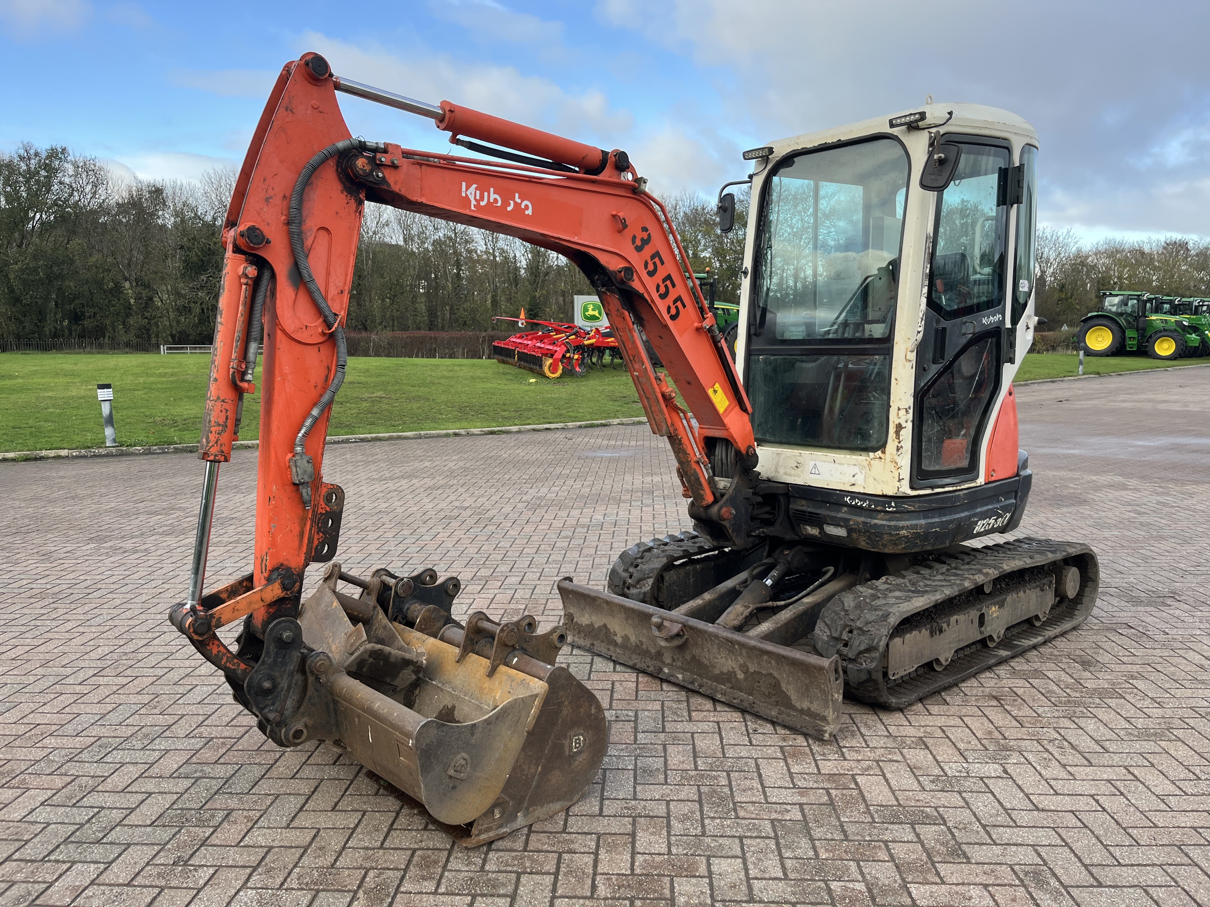 Kubota U25-3a