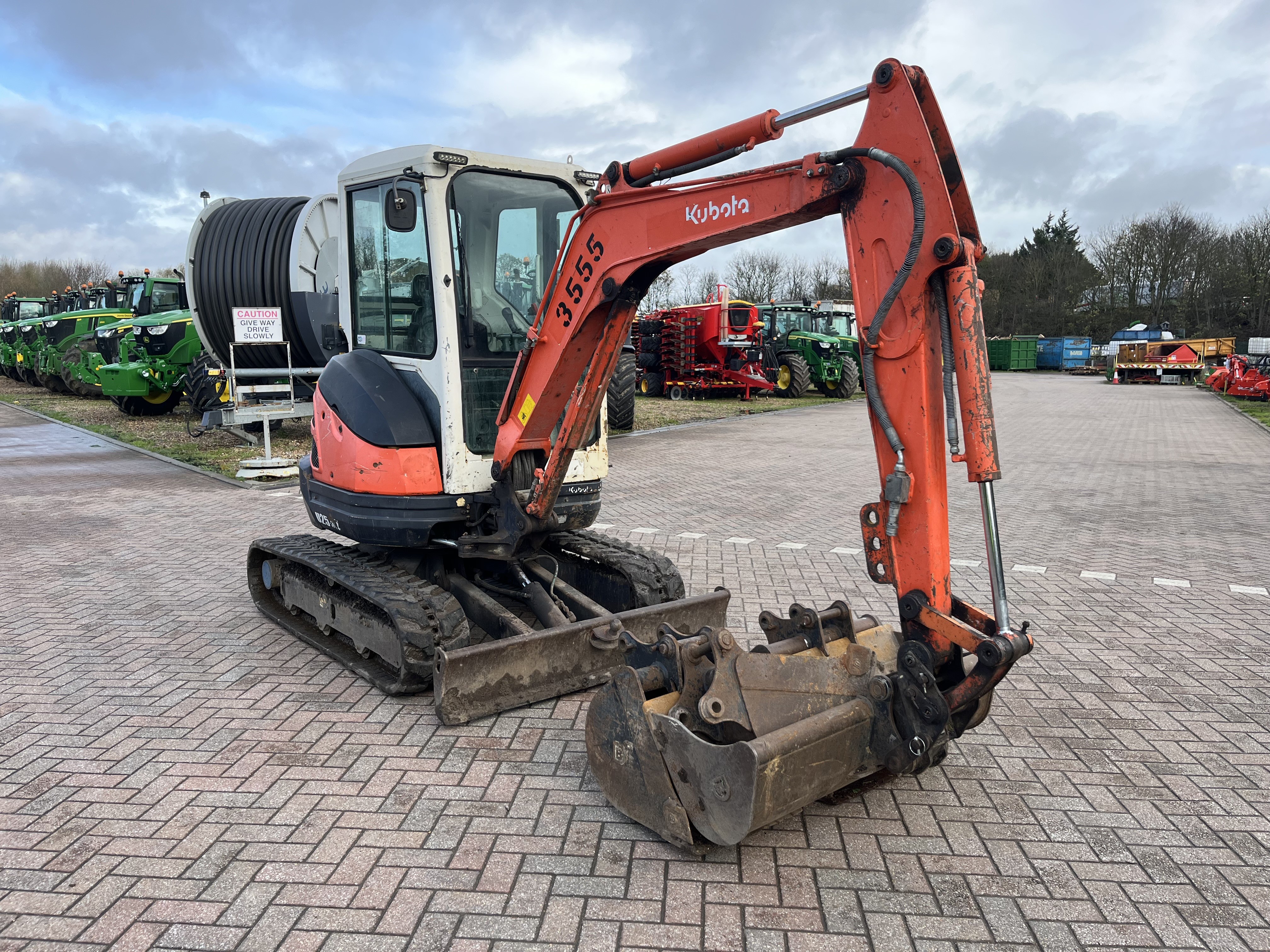 Kubota U25-3a