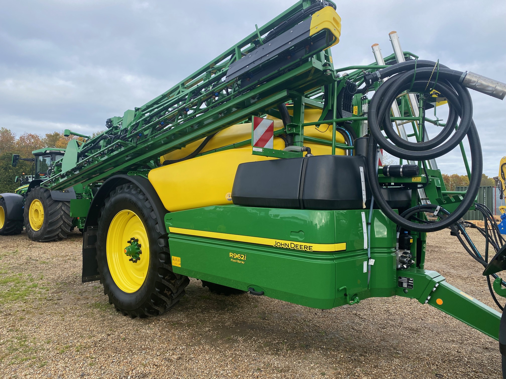 John Deere R962i