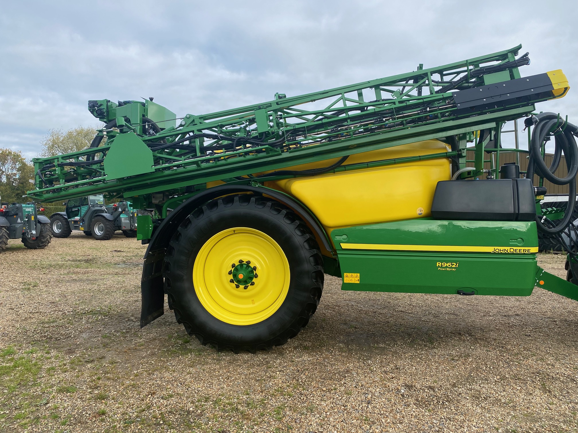 John Deere R962i