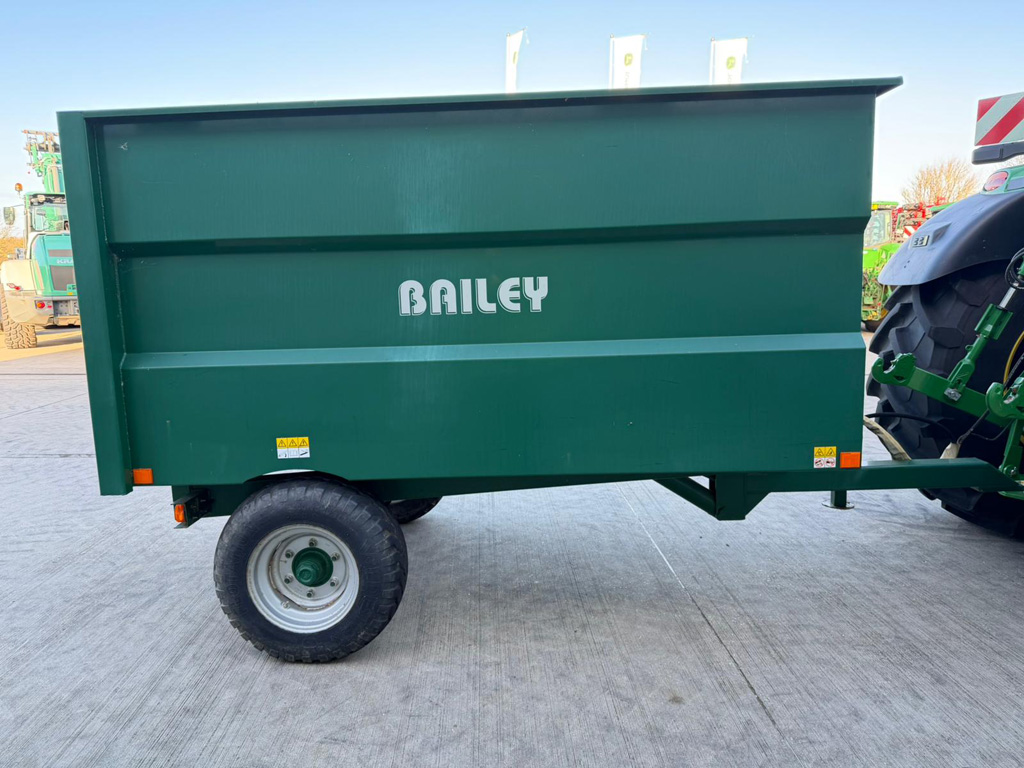 Bailey Muck Trailer