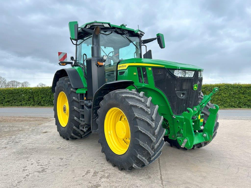 John Deere 7r310