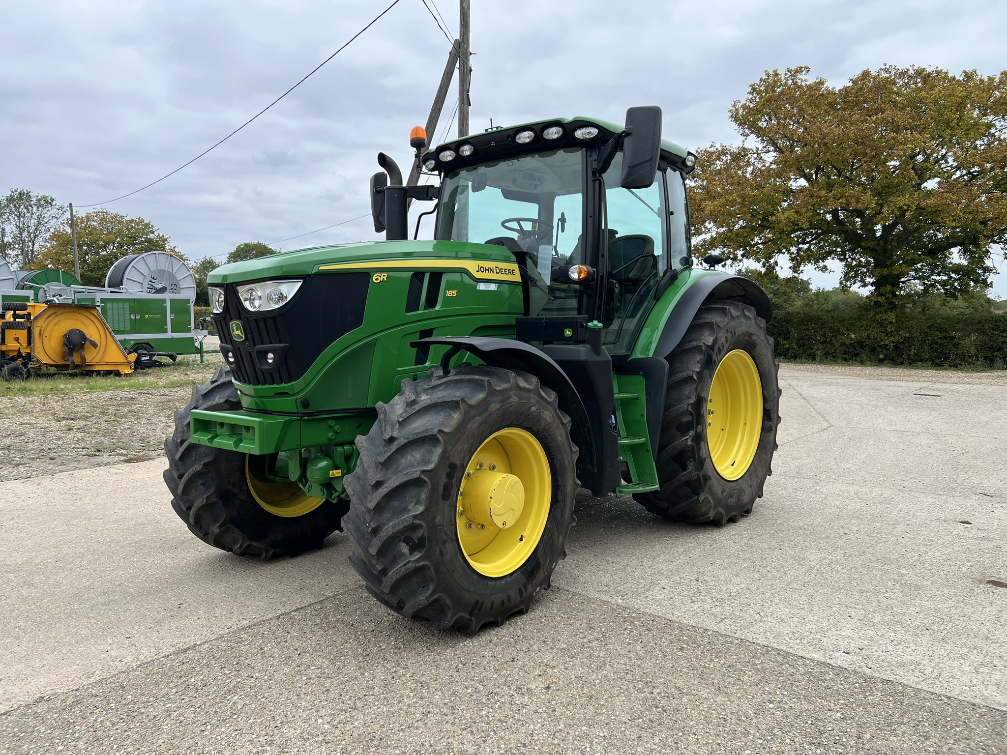 John Deere 6r185