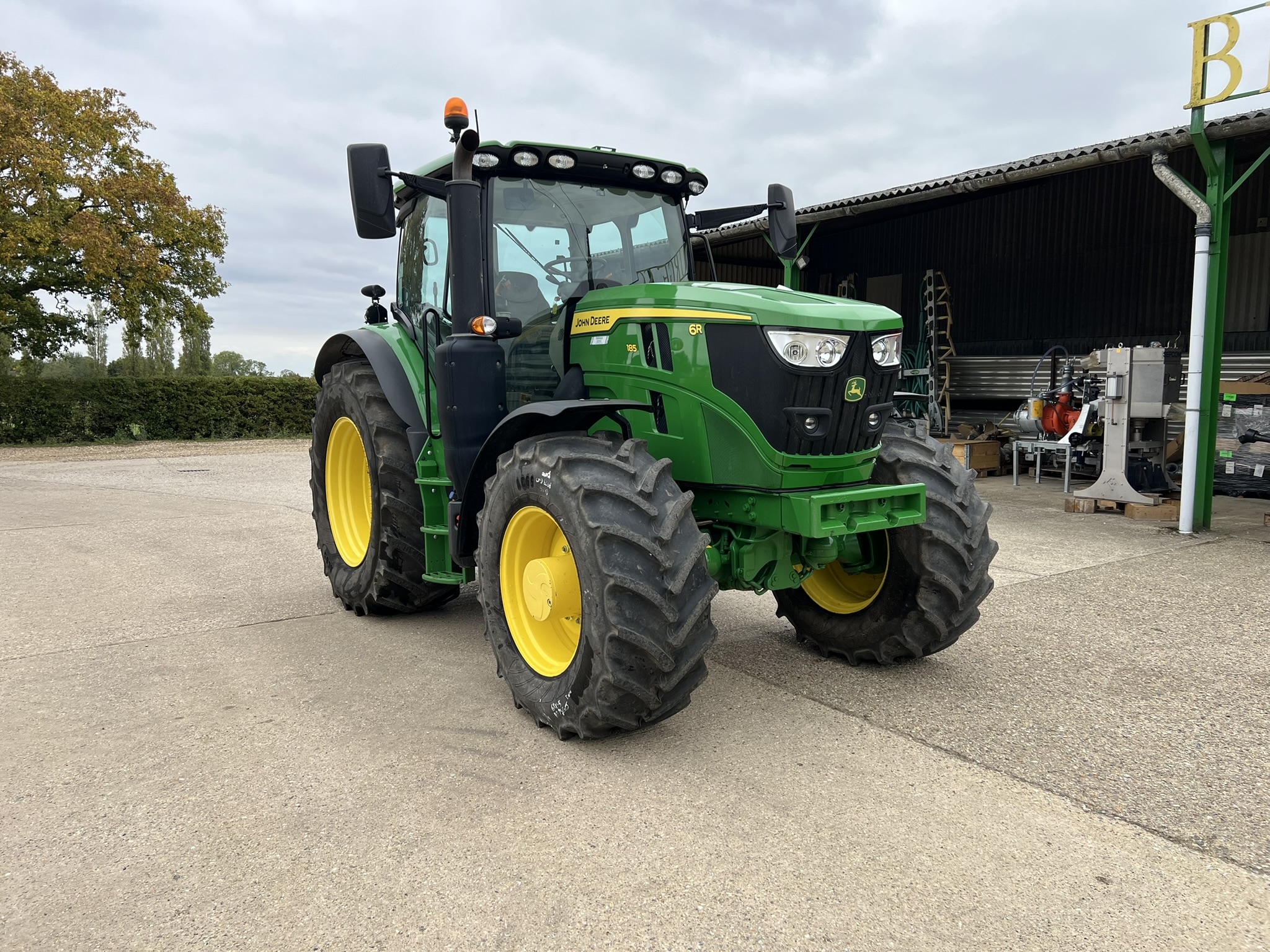 John Deere 6r185