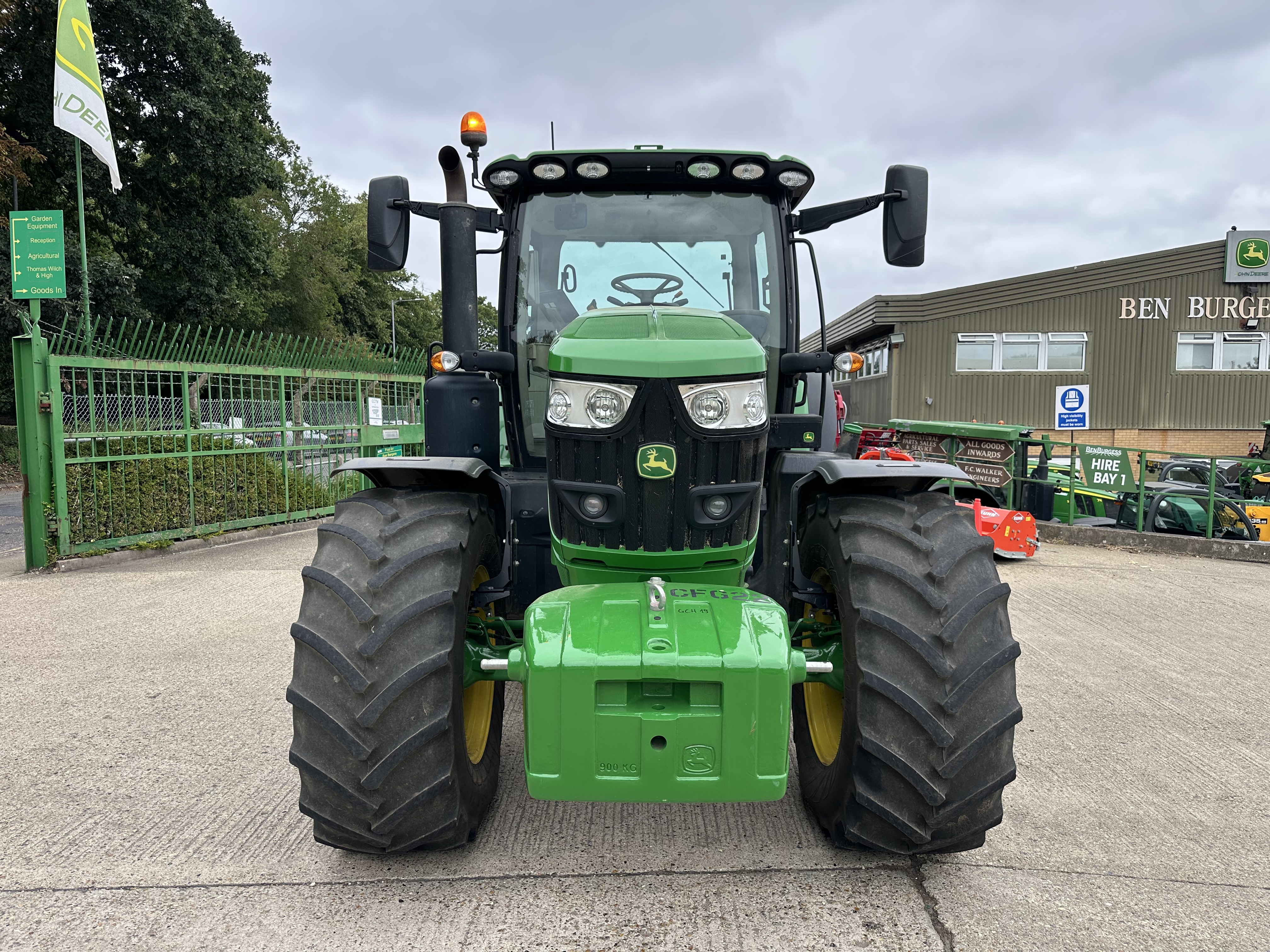 John Deere 6r185