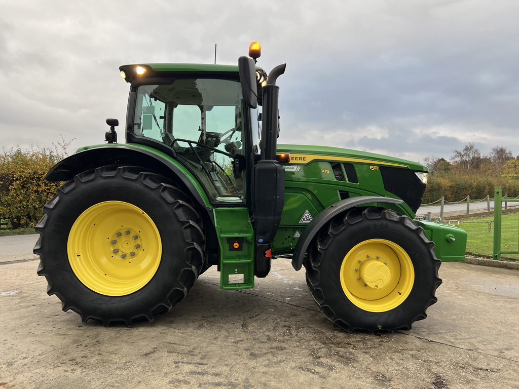 John Deere 6r185