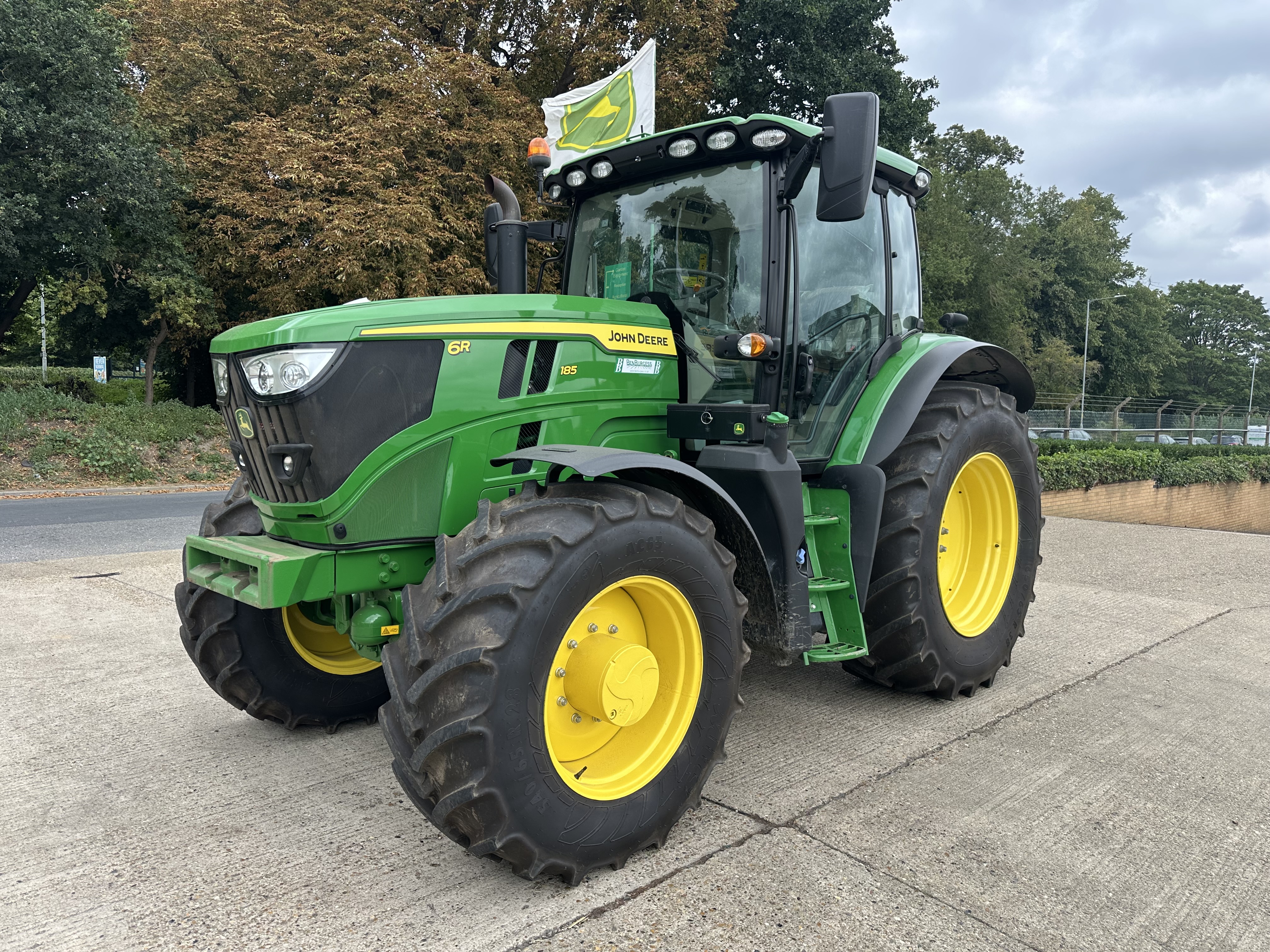 John Deere 6r185