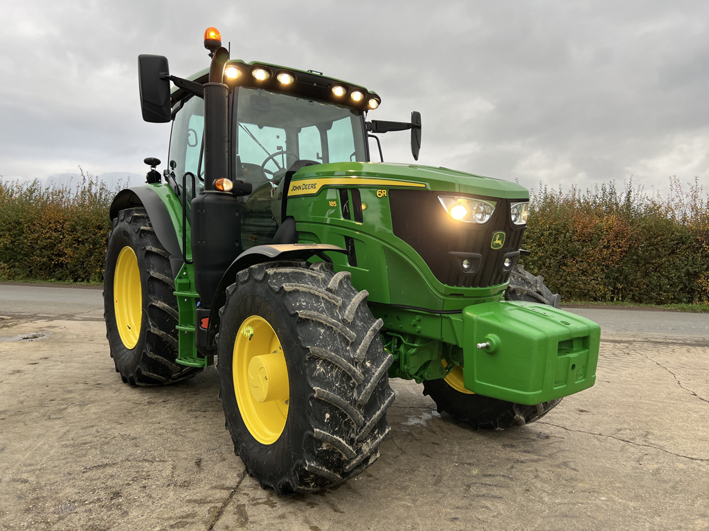 John Deere 6r185