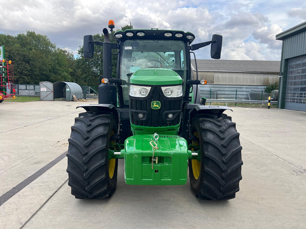 John Deere 6r185