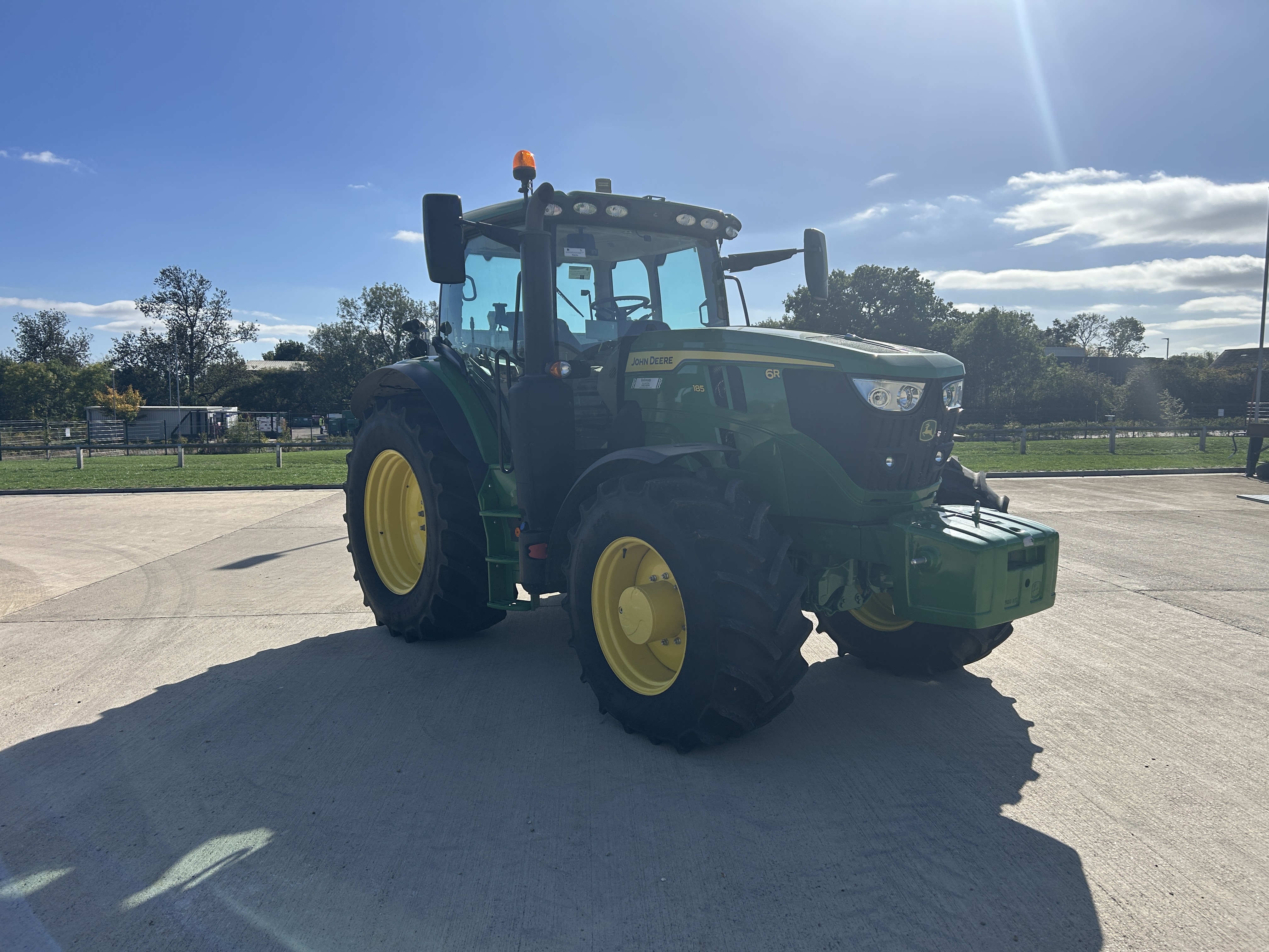 John Deere 6r185