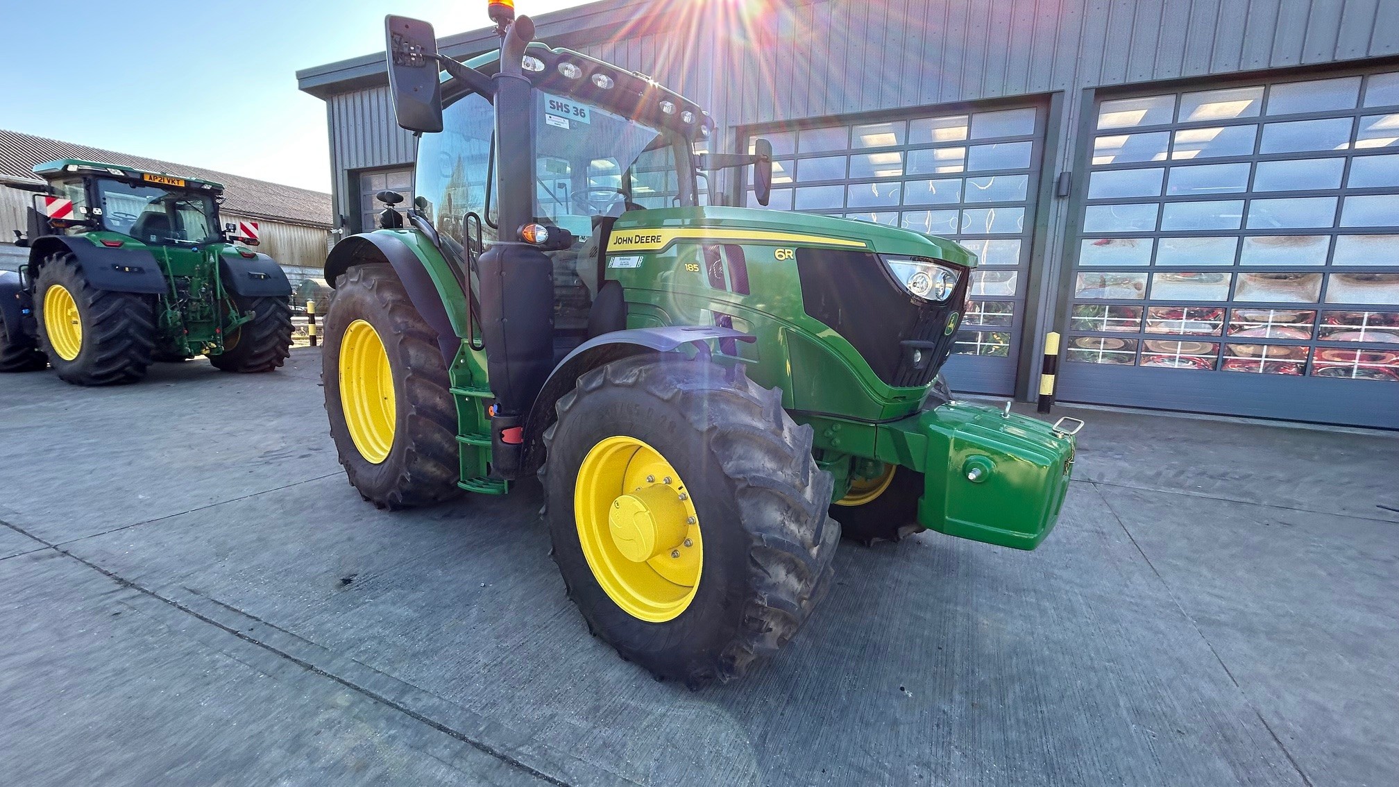 John Deere 6r185