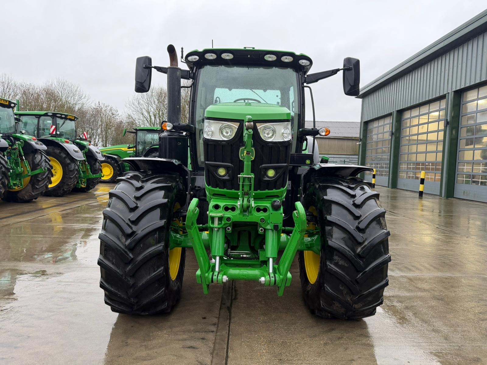 John Deere 6r185