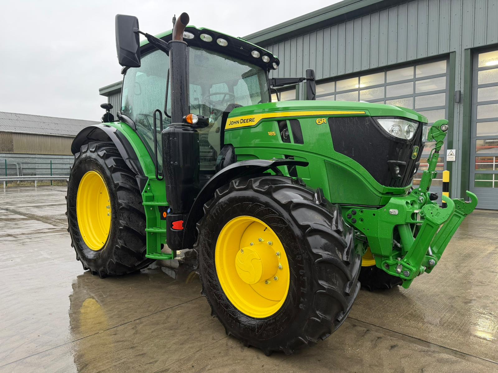 John Deere 6r185