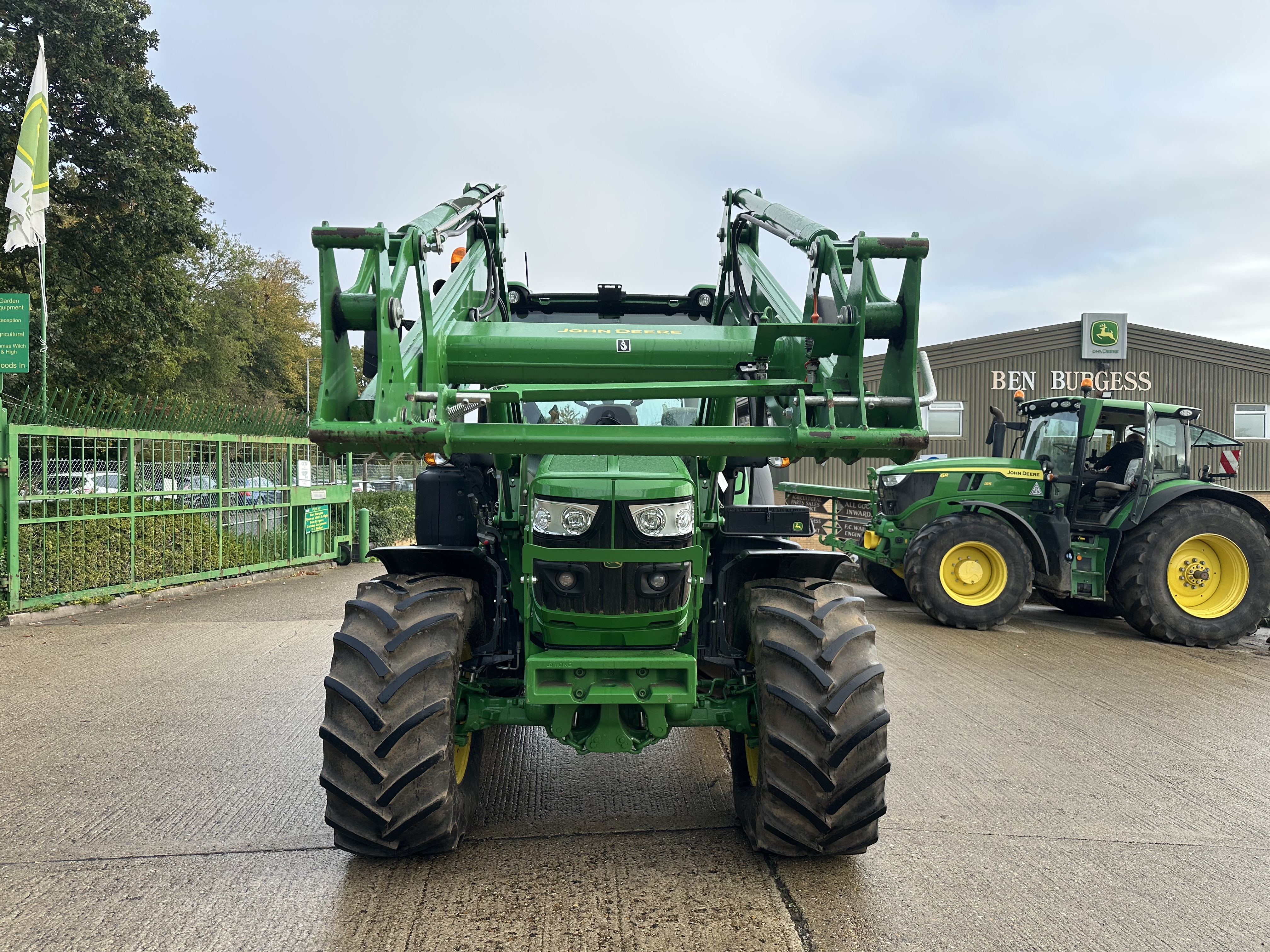 John Deere 6r150