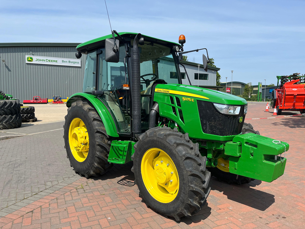 John Deere 5075e