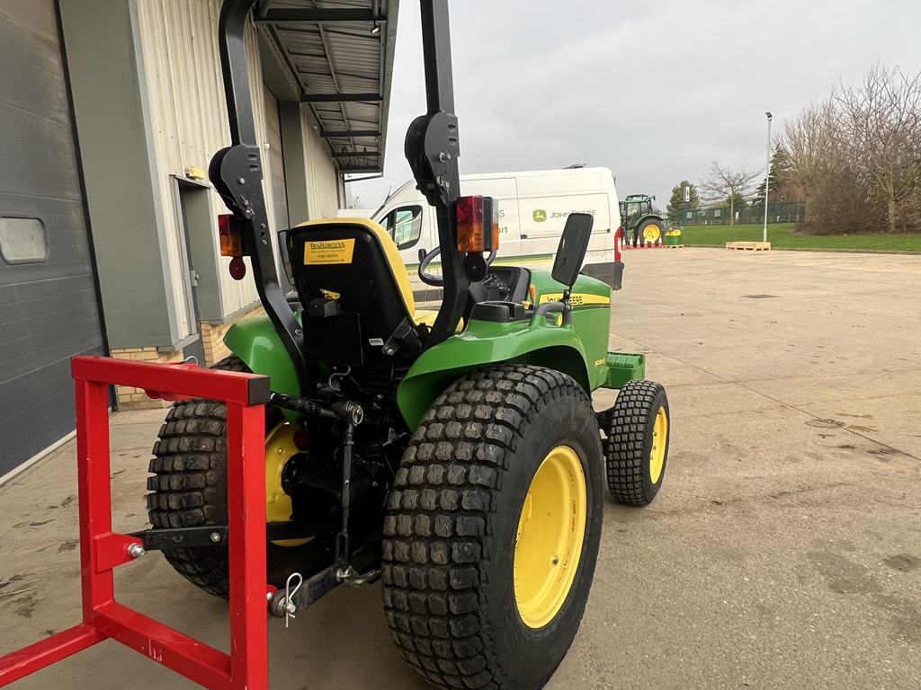 John Deere 3036e