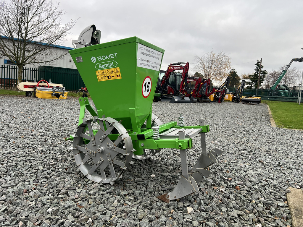 Miscellaneous Bomet Gemini